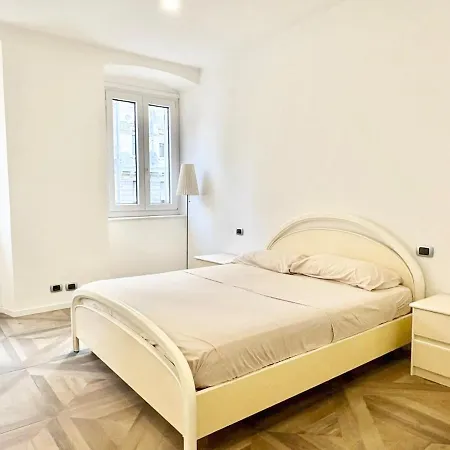 Prisma Suite, A Due Passi Dalla Stazione Διαμέρισμα Τεργέστη