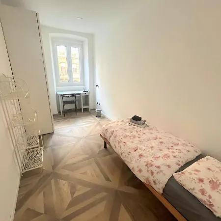 Prisma Suite, A Due Passi Dalla Stazione Trieszt